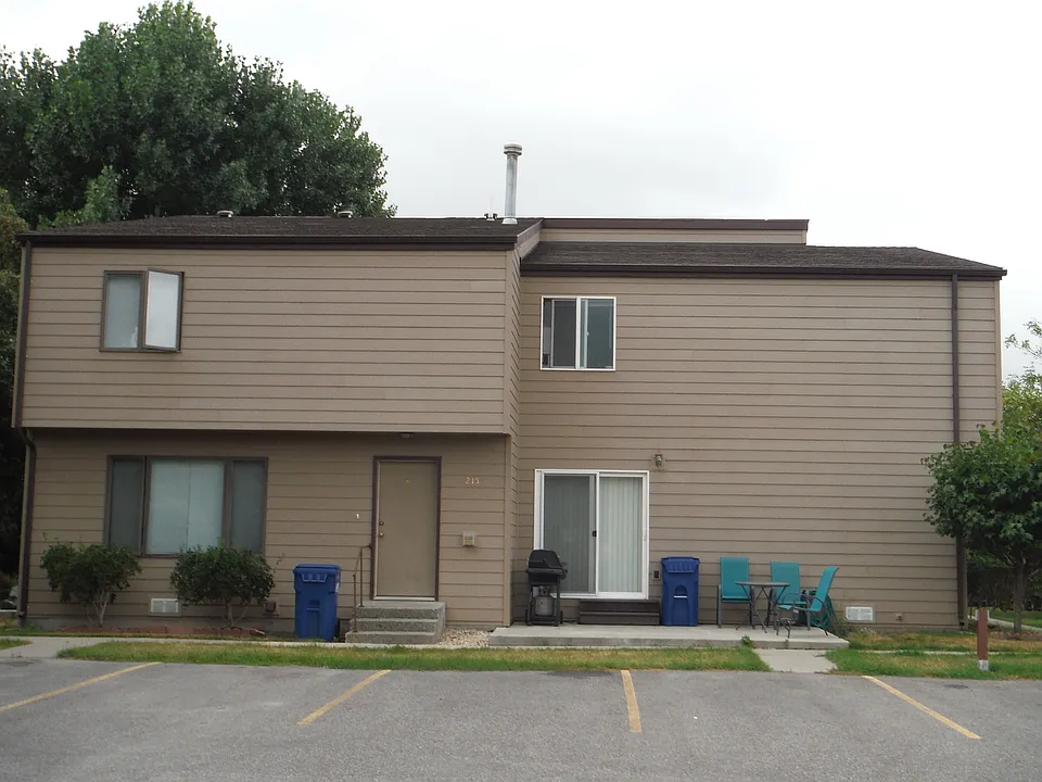 215 S 15th Ave #1-4