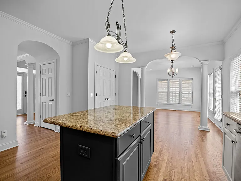 1325 Old Regent Dr — Photo 20