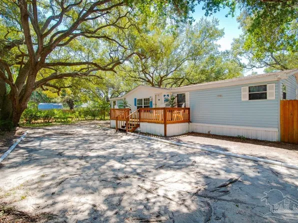 8265 Branch Ave, Navarre, FL 32566