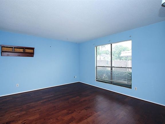 5th image of 14777 Wunderlich Dr APT 811
