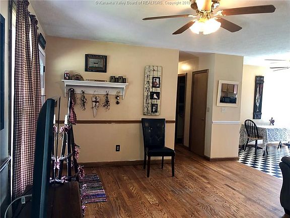 4th image of 313 Ivywood St