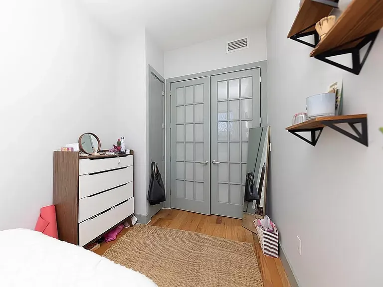 219 Troutman St #3L — Photo 8