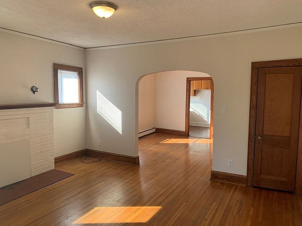 1st image of 233 Crawford St #B