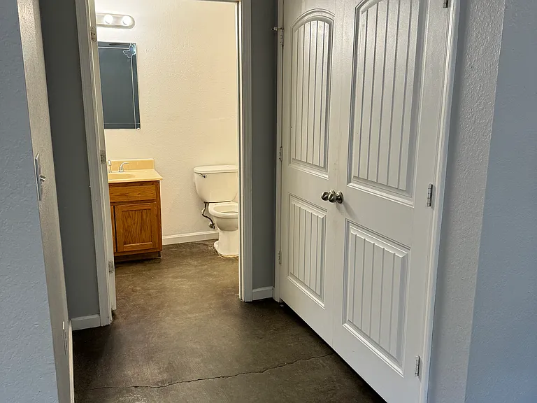 601 E Emerson St #2 — Photo 3