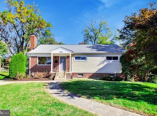 3919 Gallows Rd, Annandale, VA 22003