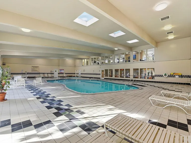 285 Tradewinds Dr #6 — Photo 20