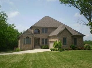 5085 Keene Rd, Lexington, KY 40513