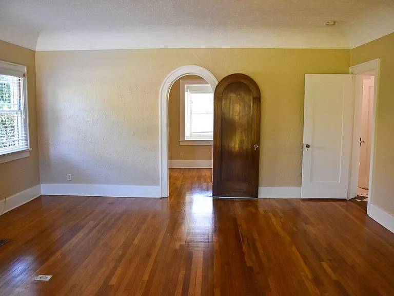 169 N Harwood St — Photo 39