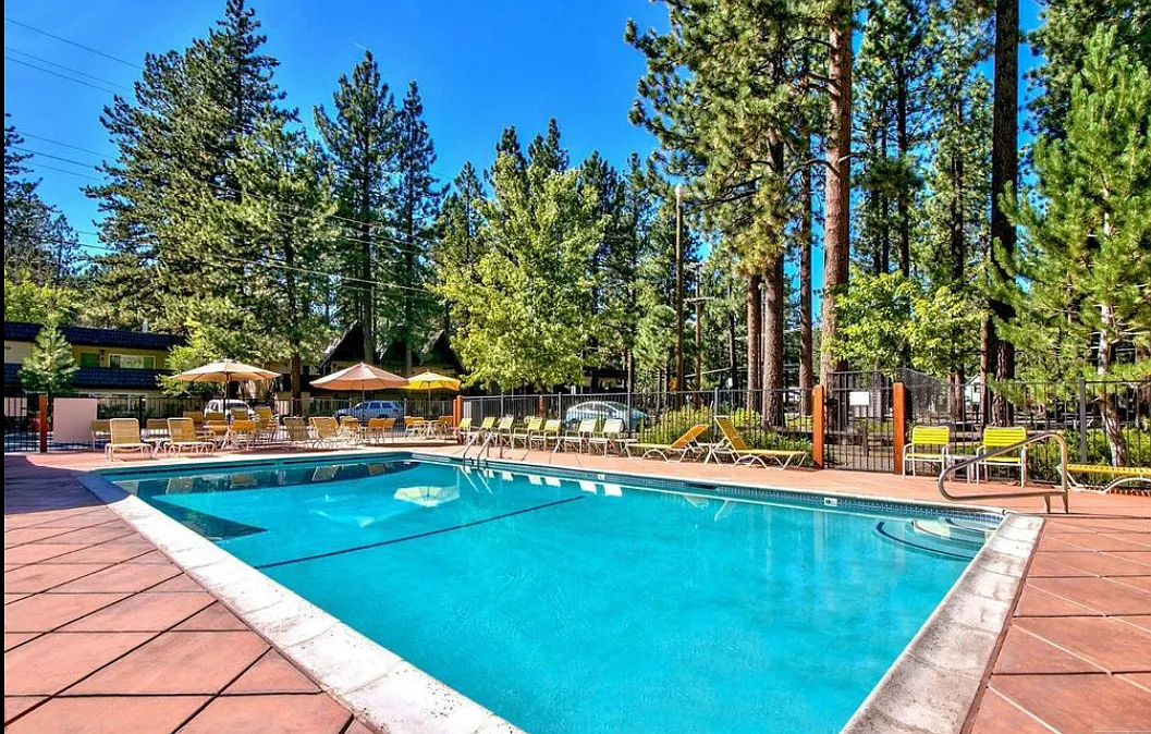 3 bed, 1161 sqft, $2,400 — Photo 4
