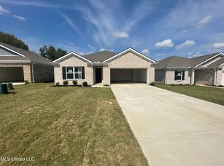 215 Silo Ln, Byhalia, MS 38611