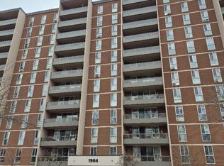 1964 Main St W #904, Hamilton, ON