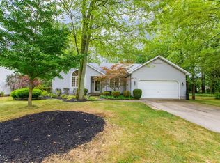 2463 Candlewood Dr, Avon, OH