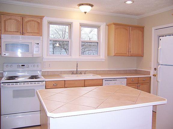 Bright and updated kitchen with appliances.