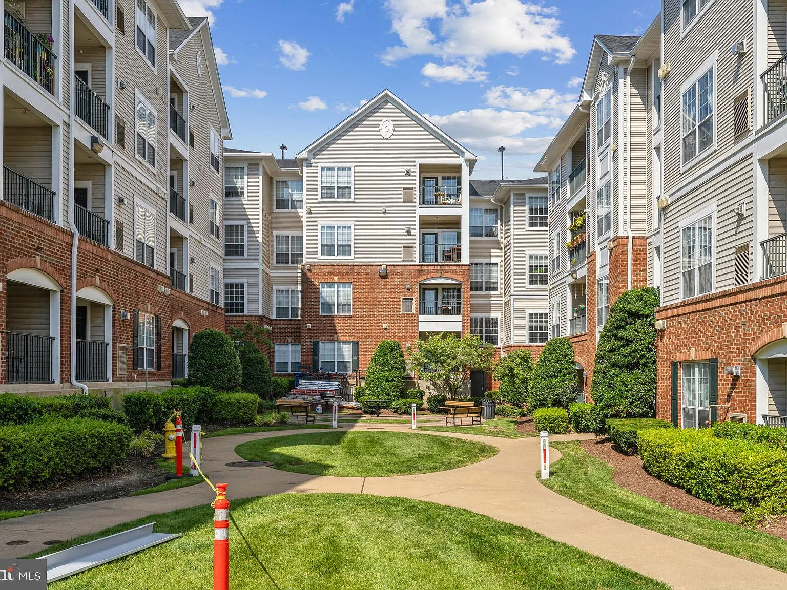 Exchange At Van Dorn — Photo 3