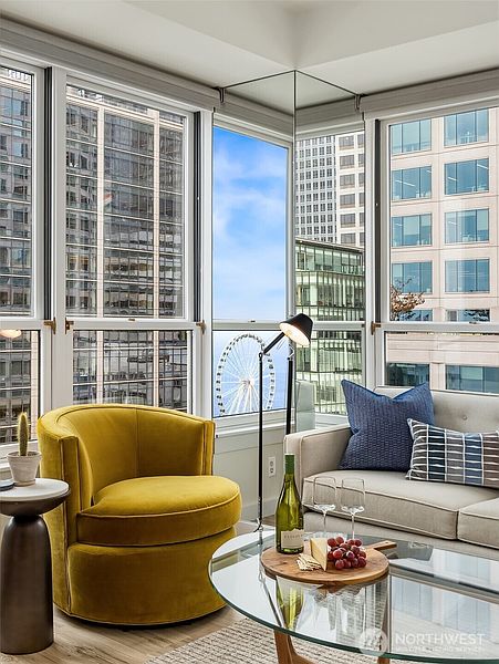4th image of 1107 1st Avenue #1501