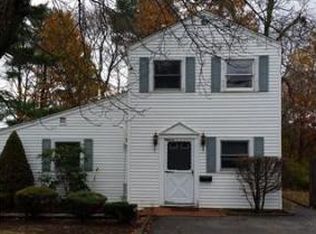 5 Oliver Rd, Weymouth, MA 02189