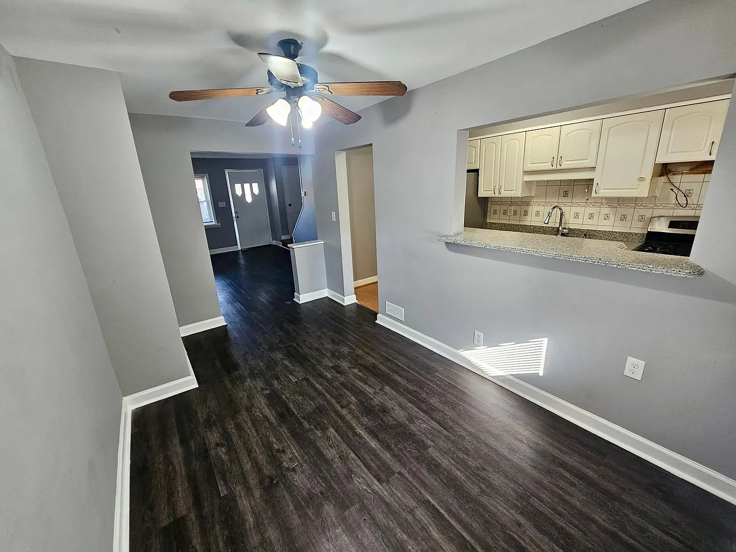 3 Bedroom Dundalk Townhome — Photo 4