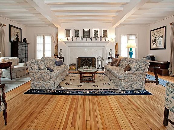 1899 Masterpiece Colonial