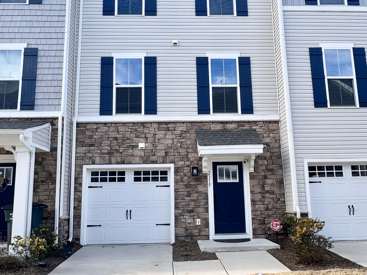 2315 Doby Creek Ln — Photo 1