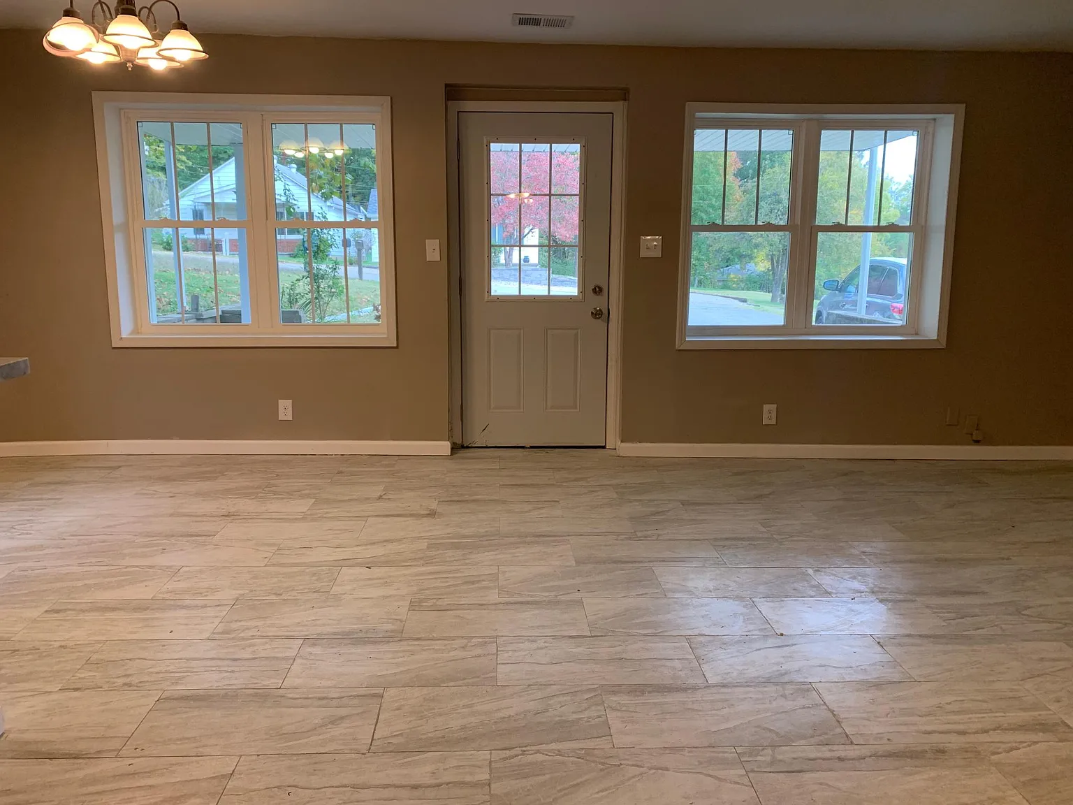 807 S Werner Ave — Photo 4