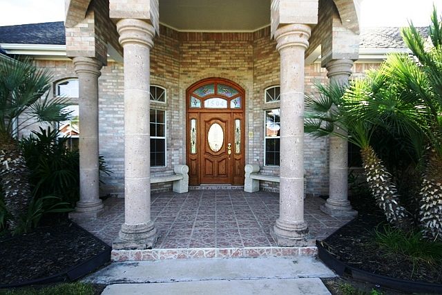 1st image of 1504 Sheri Lee Dr