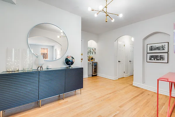 Sold by Compass | media 1