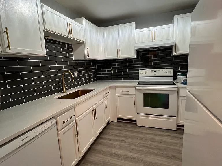 6410 Holcomb Way #6412 — Photo 3