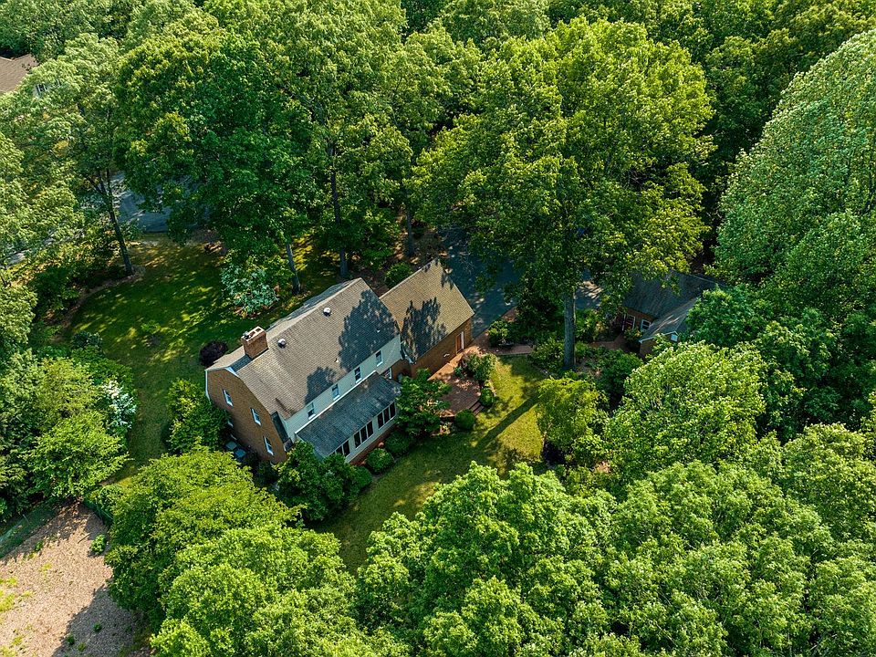 1st image of 8276 Oak Wood Dr