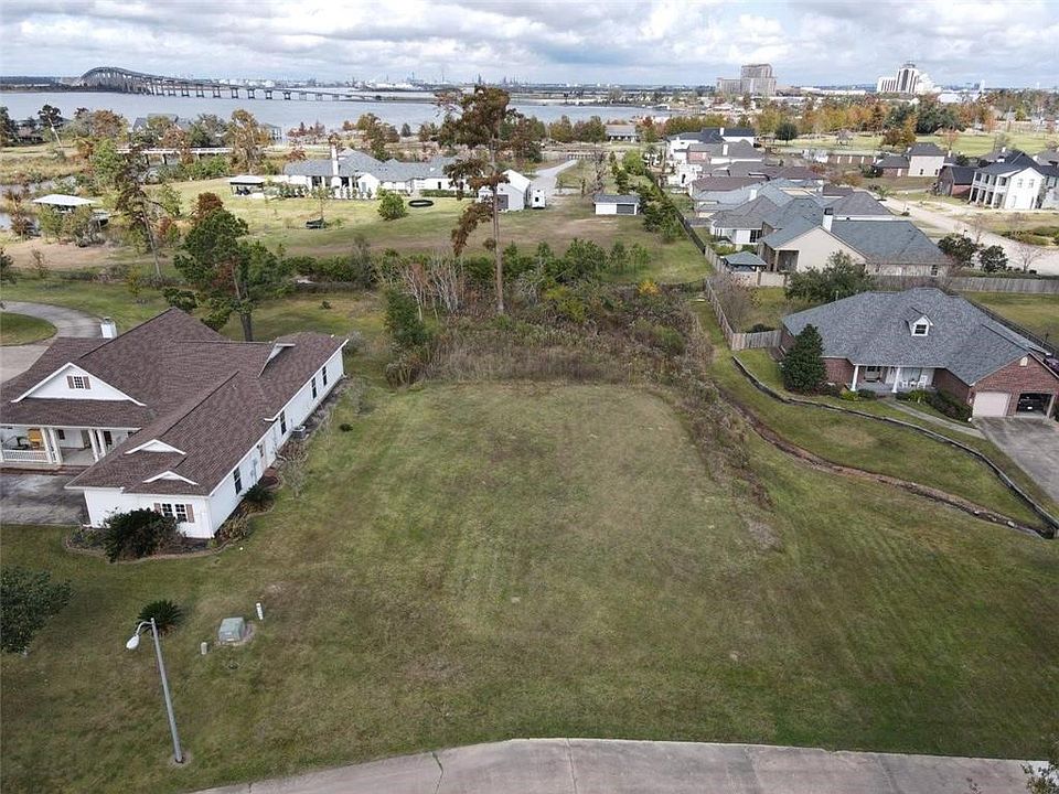 1st image of Henderson Forest Ln
