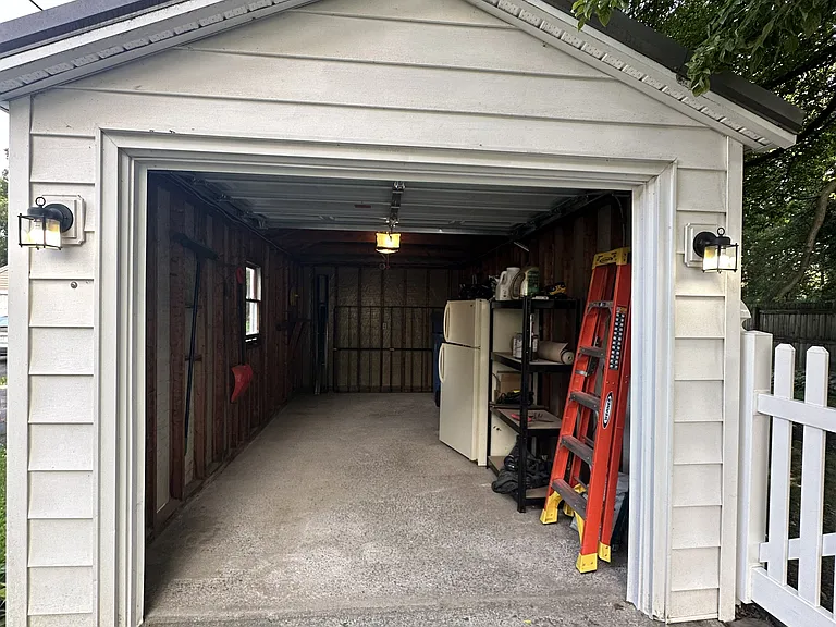 285 Merchants Rd — Photo 26