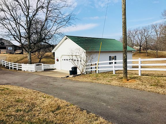 Over sized double garage. 