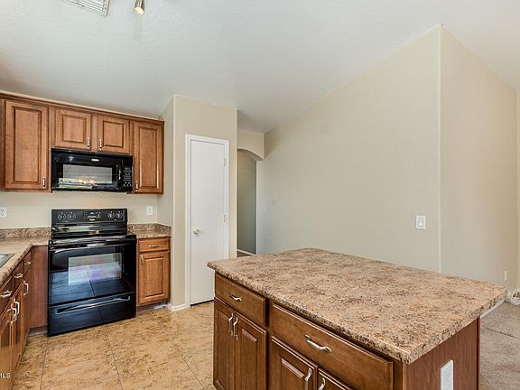 3rd image of 17443 N Costa Brava Ave