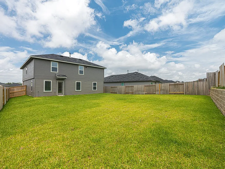 40818 Hawthorne Glades St — Photo 42