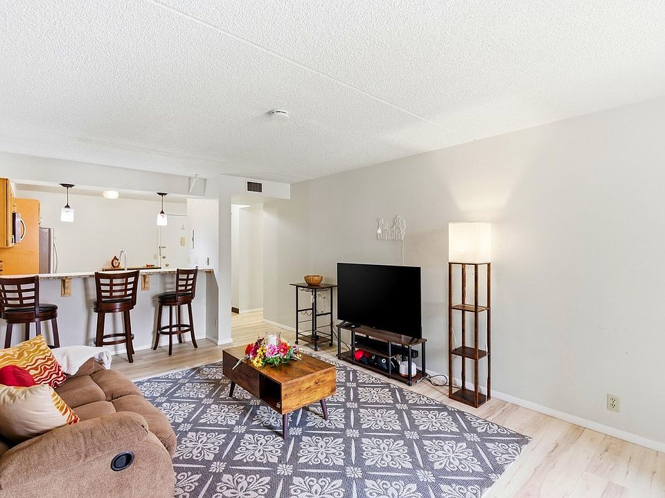 1st image of 805 29th St #459