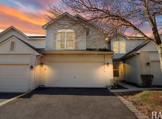 3117 River Birch Ct, McHenry, IL 60051