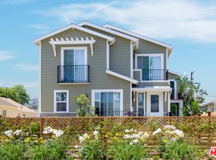 8341 Dunbarton Ave, Los Angeles, CA 90045