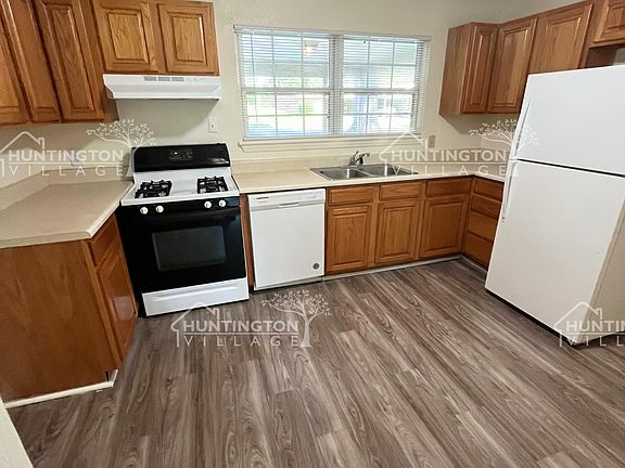 3rd image of 710 Olmstead St