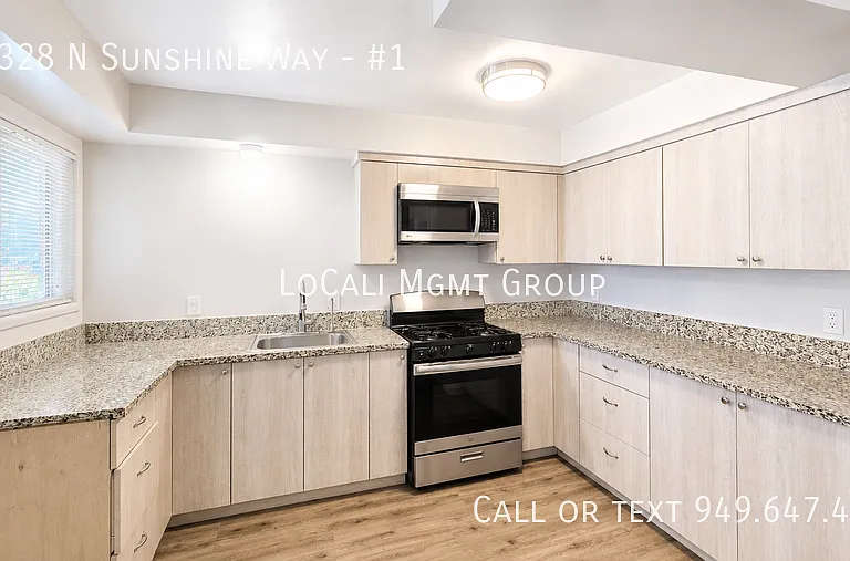 1328 N Sunshine Way #1 — Photo 4