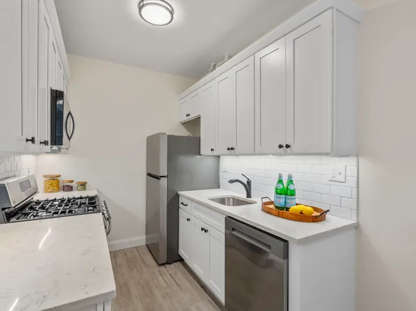 850 Massachusetts Ave APT 1, Cambridge, MA 02139