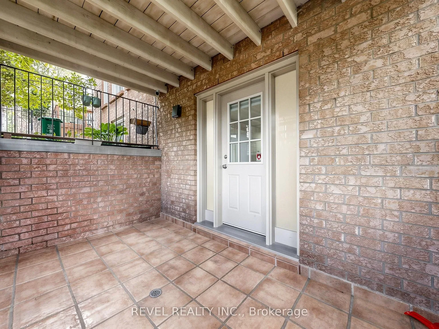 2 bed, $1,900 — Photo 4