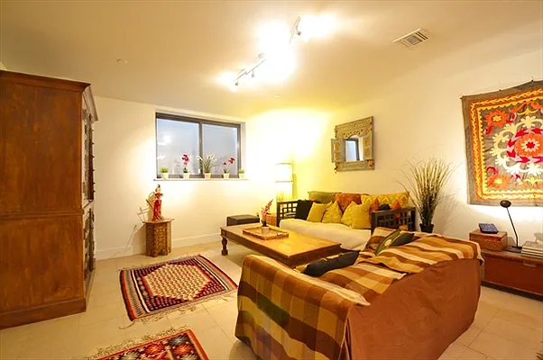 Sold by Citi Habitats | media 25