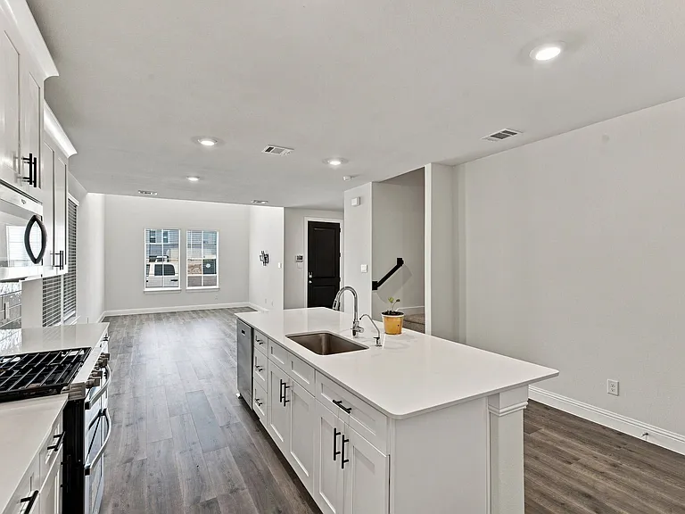 1012 Snapdragon Dr — Photo 6