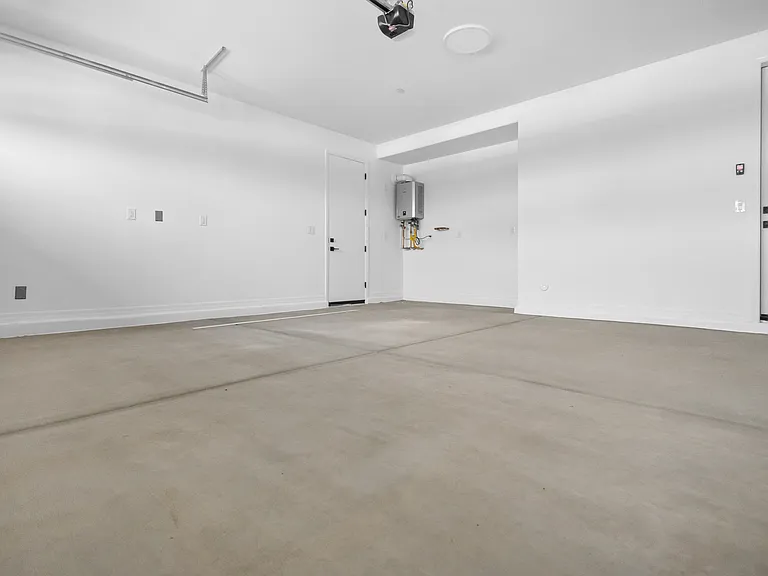 13415 W Eagle Feather Rd — Photo 28