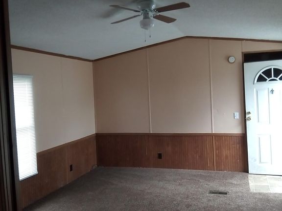 2nd image of 1010 E Crest Dr Trlr 6