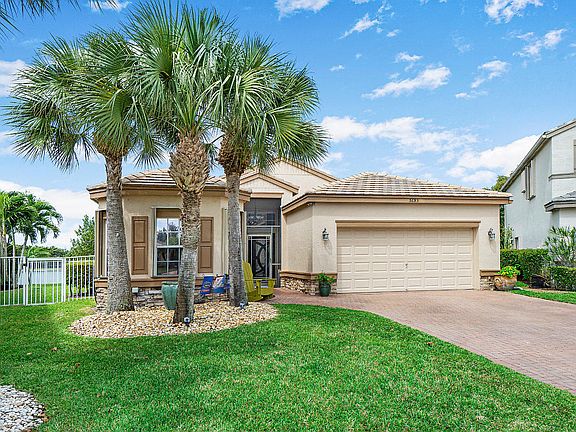 3rd image of 5685 Saddle Trail Ln