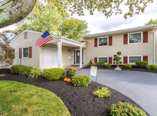 43 Gifford Rd, Somerset, NJ 08873