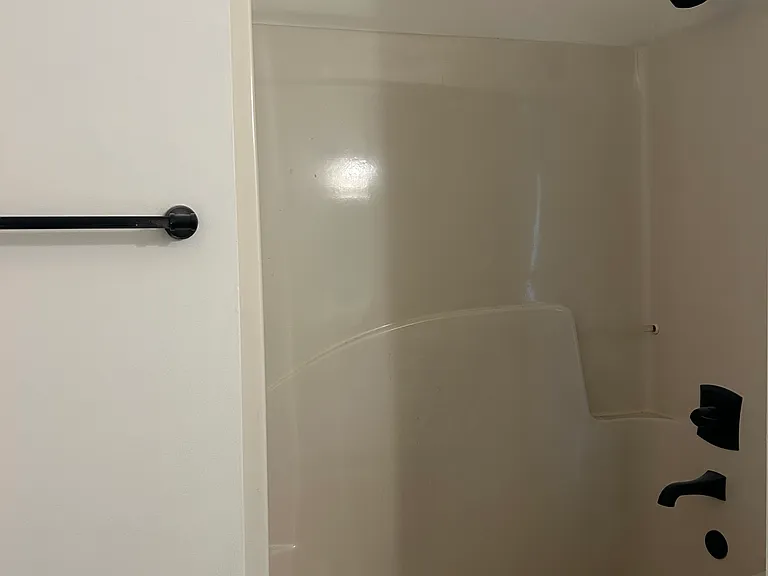 125 Sampson Ct — Photo 2