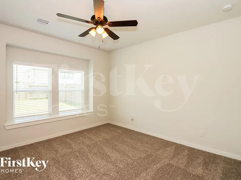 15418 Formaston Dr — Photo 8