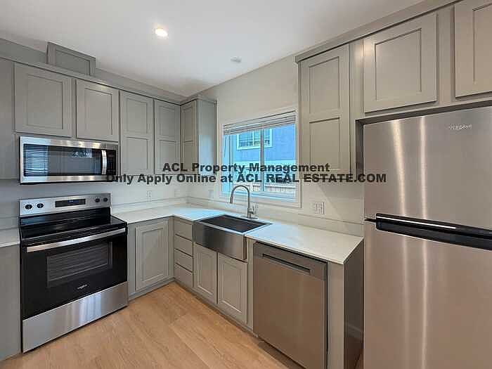 1st image of 1325 Russell Way #1325