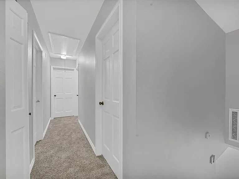 18035 Rolling Creek Dr — Photo 13